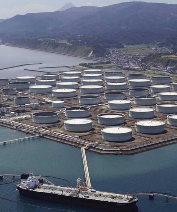 石油タンカー 原油貯蔵 海上輸送 鉄道輸送 輸出入通関 ムラタ産業 国際貨物業務 モンゴル輸送 中国輸送 パキスタン輸送 impprt export村田産業